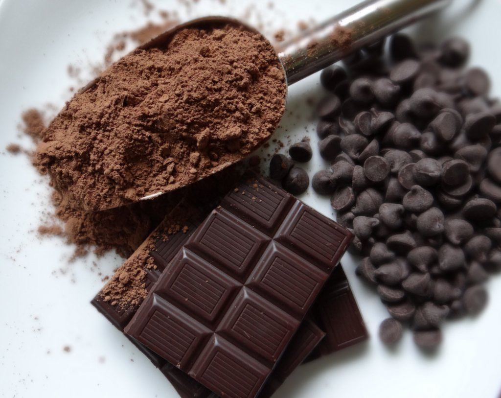 Cocoa contains flavonoids that increase blood flow to the brain & heart and reduce inflammation in the body. It’s therefore beneficial for blood pressure, reducing stress, boosting mood and slowing age related brain decline. Dark chocolate is a good source of cocoa. Enjoy some
