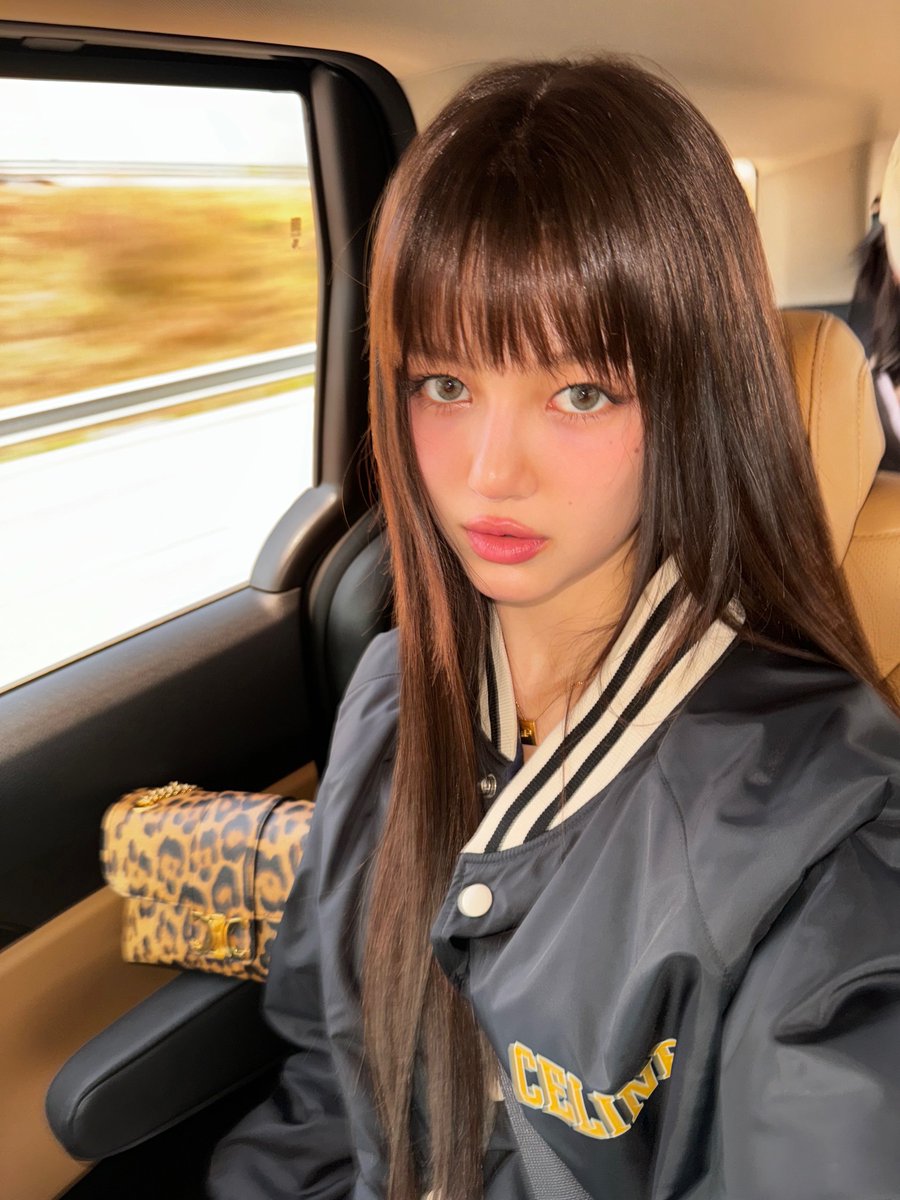 fromnwjns's tweet image. [240511] 📞🐶

#다니엘 #Danielle