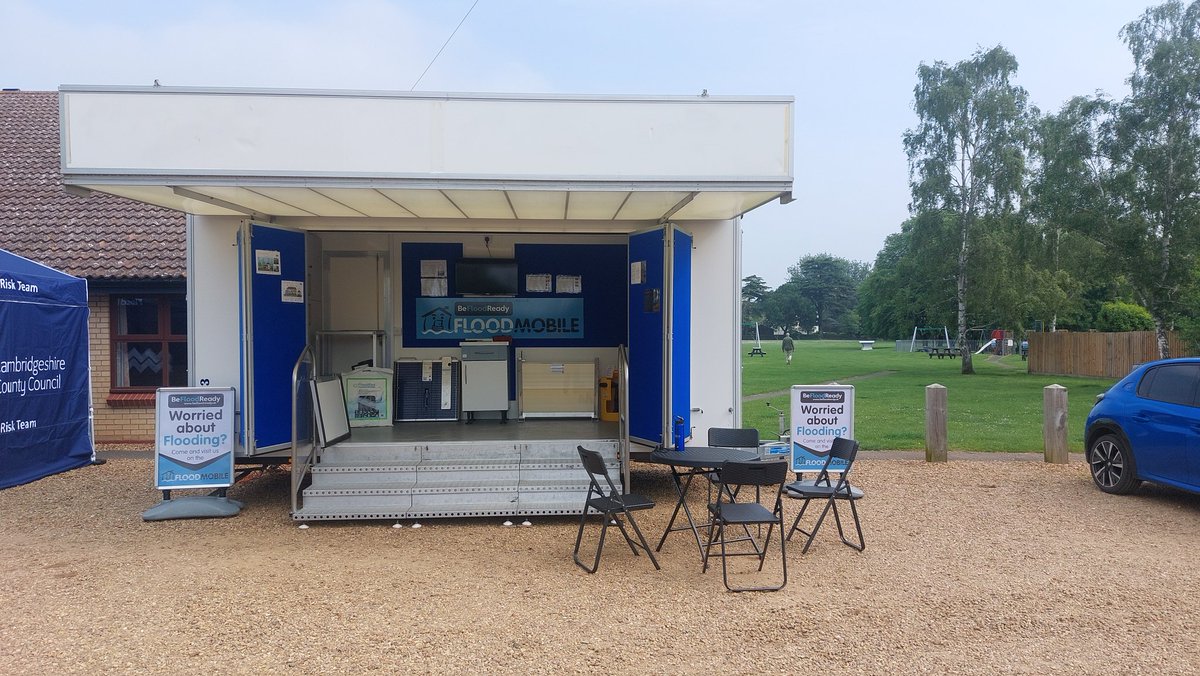 I always bang on about adaptation the #Floodmobile is very unwell & I was booked for a #floodawareness day in #Fendrayton from 10-4 today ( Saturday.) So can I introduce the Floodmobile's little sister, who we hired. &  was rapidly put together for today!