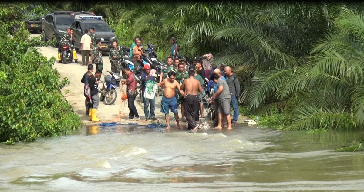 Aksi Heroik Anggota Babinsa Kodim 0404/ME Selamatkan Warga Terseret Arus Sungai tniad.mil.id/aksi-heroik-an…