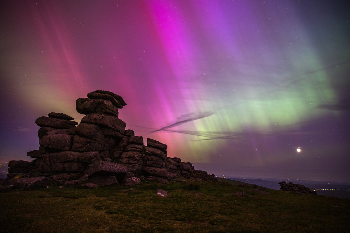 Great Staple Tor last night. I was just running around with a huge smile on my face. @DevonLife @dartmoornpa