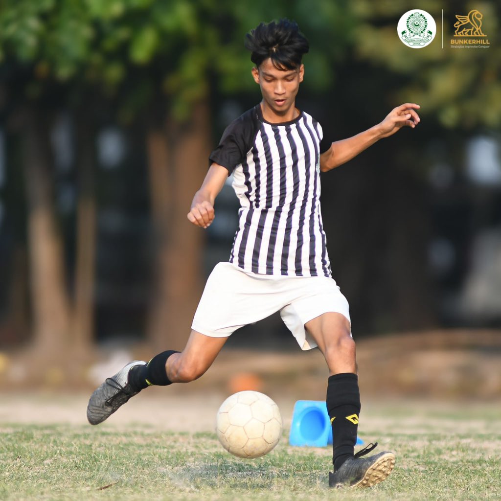 Pass, shoot, never dispute, Saturday football, our absolute! 🤓😁 Be a part of Kolkata’s 132 year old legacy. ⚽ Join Now❗ 📍Mohammedan Sporting Club 🗓 Every Friday, Saturday, Sunday 📲 For more details, contact +91 74396 99224 #JaanJaanMohammedan 💪🏼#BlackAndWhiteBrigade