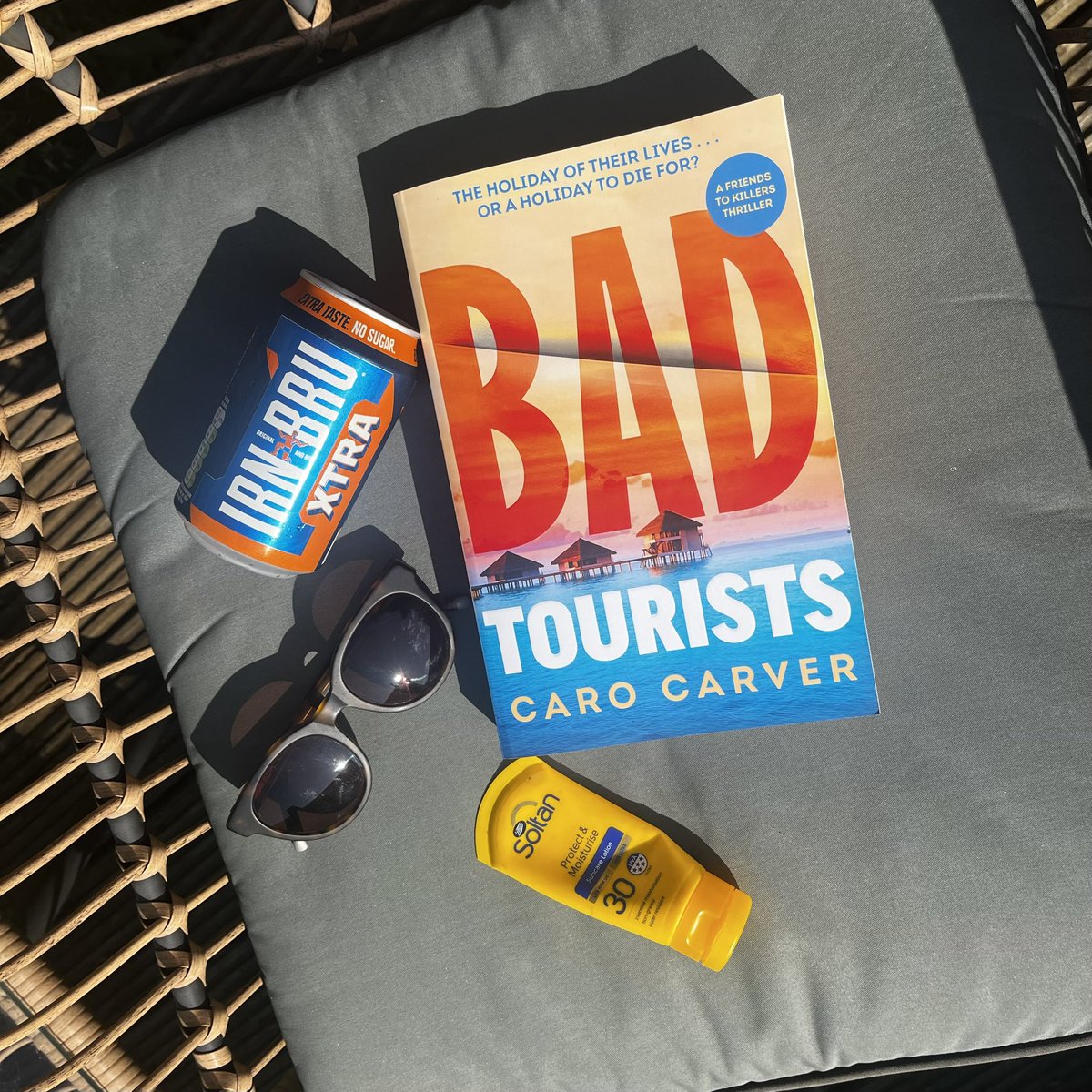 Feels like the perfect day to read a destination thriller! #BadTourists by @carverofbooks is a friends to killers thriller and it’s out on 4th July @TransworldBooks
