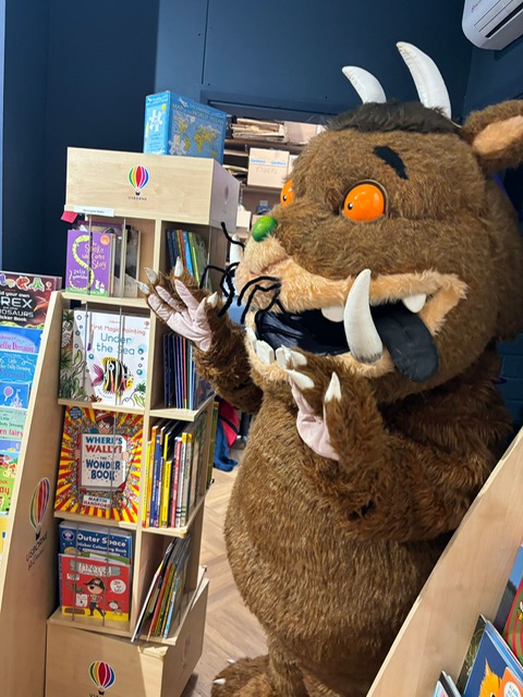 What fun we're having with the Gruffalo right now. He's here until 11am! 😍