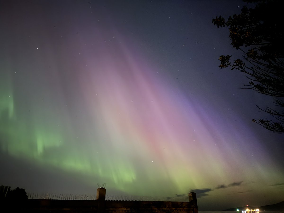 #Auroraborealis #aurora #SolarFlare