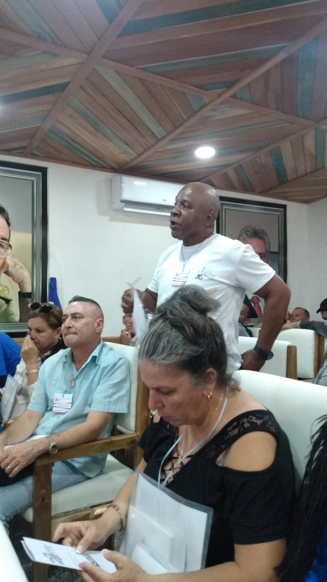 Ariel Betancourt, fue ratificado como Secretario de la #CTC en #Yaguajay, en la primera Conferencia de #SanctiSpiritus, que contó con una excelente calidad, segun los asistentes y las autoridades presentes. #PorCubaJuntosCreamos. @AlexisLorente74 @DeivyPrezMartn1 @jacomino_luis