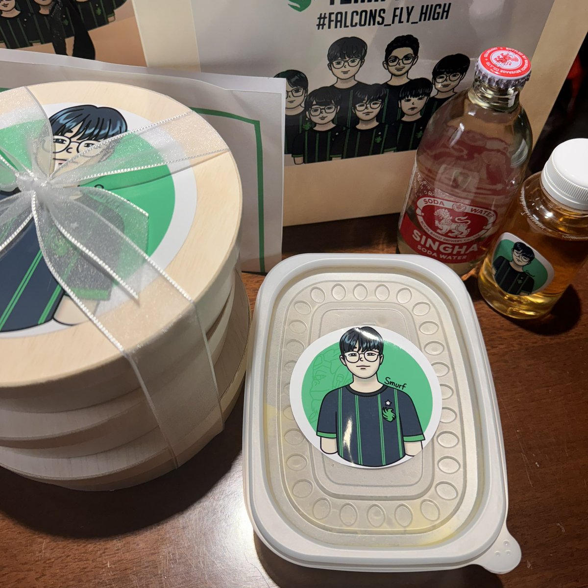 smurf_ow's tweet photo. 댈러스 가기전에 도시락 챙겨주셔서 감사합니다 ☺️
먹고 힘내서 좋은 경기로 보답드릴 수 있도록 잘 준비하겠습니다 ! https://t.co/sBbJIcLLSZ