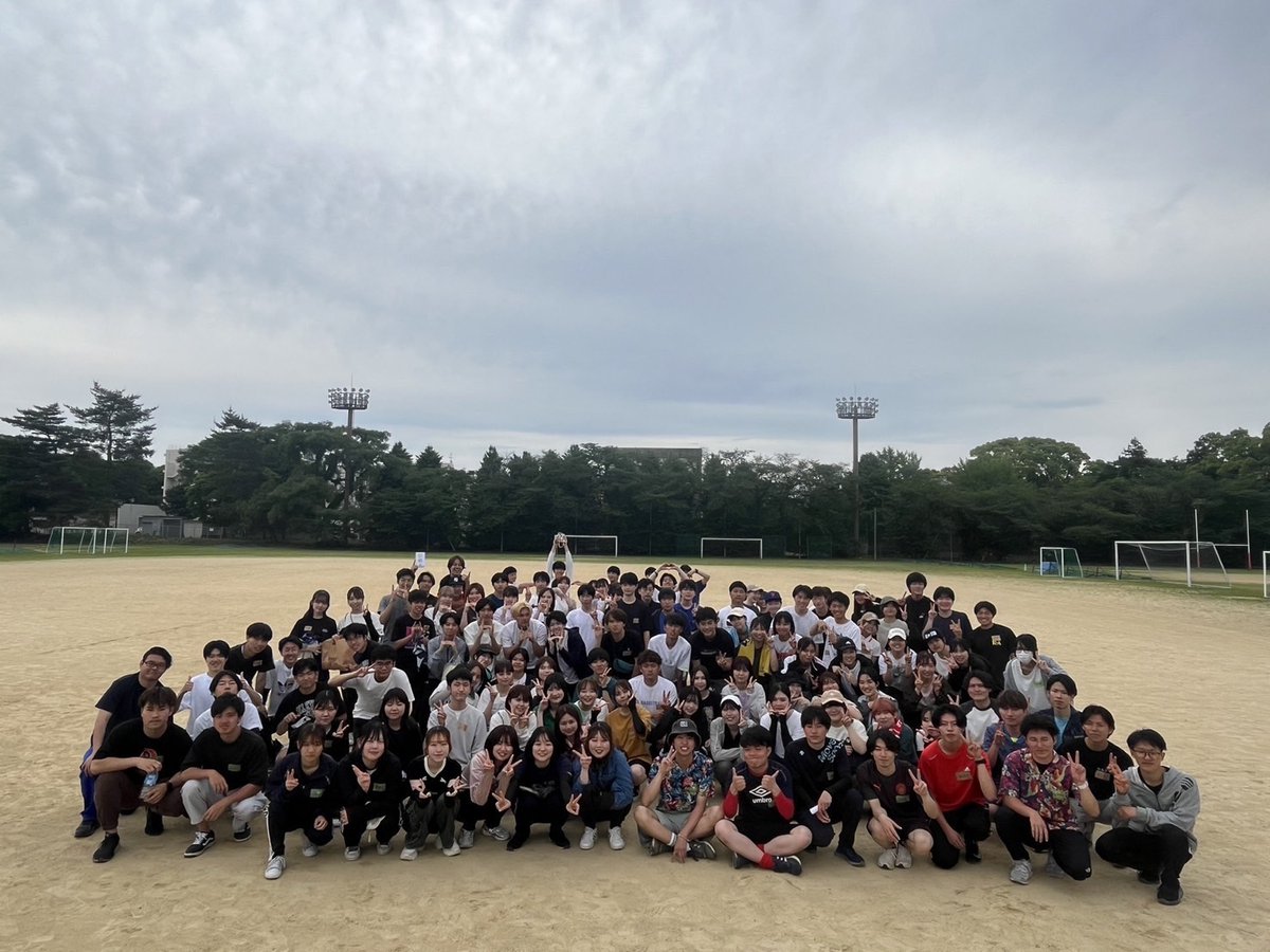 ExectiveCom's tweet photo. 今日は法学部運動会でした！
多くの方に参加していただき楽しいイベントになりました。今日交流を深められたメンバーと一緒に大学生活を楽しみましょう☺

また、実行委員にも新しいメンバーが増えました！これから一緒に法学部を盛り上げていきましょう✨
 #熊本大学  #熊本大学法学部 https://t.co/ZzvFQBd8dh