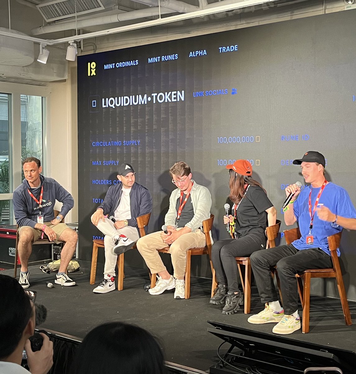 Elizabeth Olson tweet media