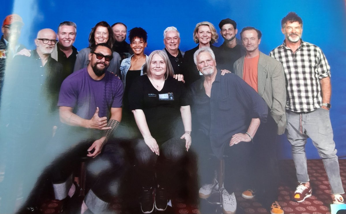 How many #Stargate cast can you get in one photo????

This many ⤵️⤵️⤵️⤵️
#WeWantStargate