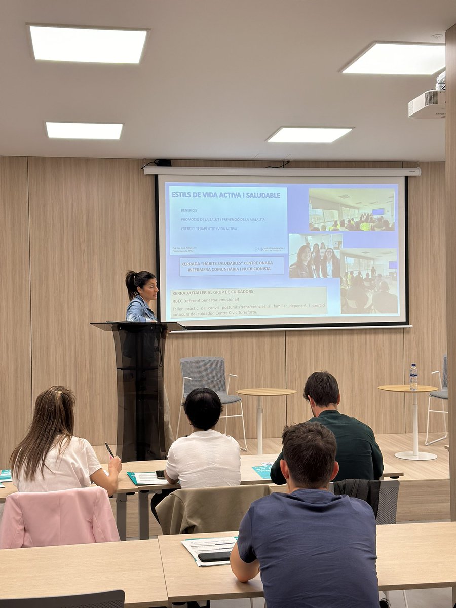 Compartint coneixement sobre la Fisioteràpia Comunitària #FISIOAPIC <a href="/ColFiCat/">CFC</a>