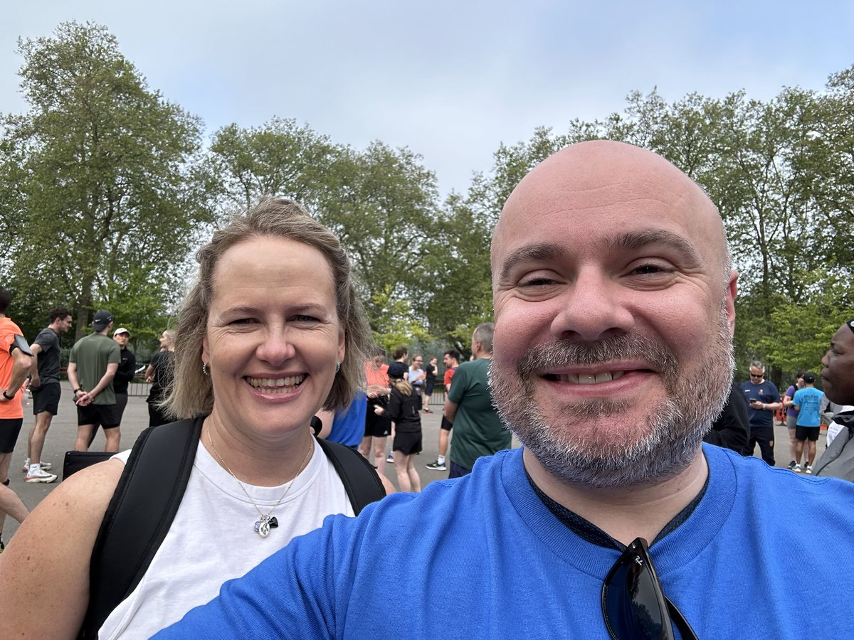 Great to be with fellow Global @FNightingaleF scholar @longkarrie this morning all the way from 🇦🇺 celebrating international nurses day @parkrunUK @teamCNO_ @westwood_greta @CNOEngland @ChelwestFT @JaneJaneclegg @Randy_Oxx @Bongicr