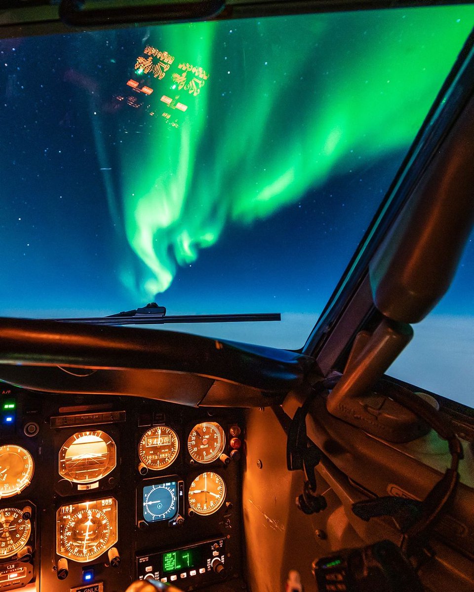 Did you catch the spectacular #NorthernLights yesterday? ✨🌌 #aurora shop.airwaysmag.com/products/july-… 📸: @nolinoraviation