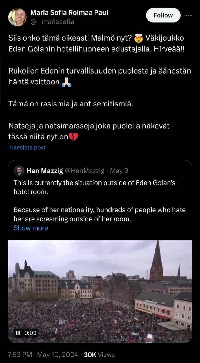 kasvismafioso's tweet photo. Ihmiset kokoontuivat #Malmö'n #Stortorget'ille mielenosoitukseen.
#Israel-propagandistit: "#EdenGolan'in hotellihuoneen edustalla!"
#Euroviisut #FreePalestine https://t.co/tt3XDOTkLi