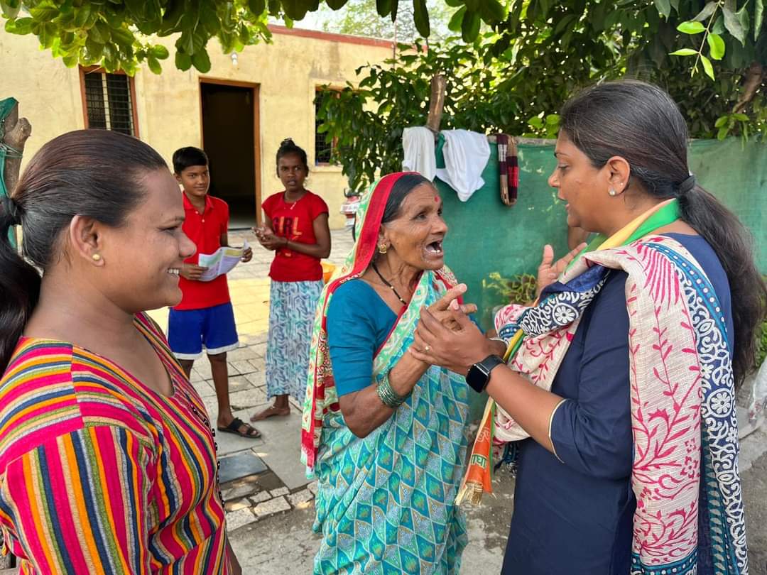 URupwate's tweet photo. राहुरी कारखाना परिसरात प्रचार दौरा करून नागरिकांशी संवाद साधला. 

Vanchit Bahujan Aaghadi

#utkarsharupwate
#VoteForPressureCooker
#election2024
#loksabhaelection2024
#VanchitBahujanAaghadi https://t.co/WPfIjwXSHP
