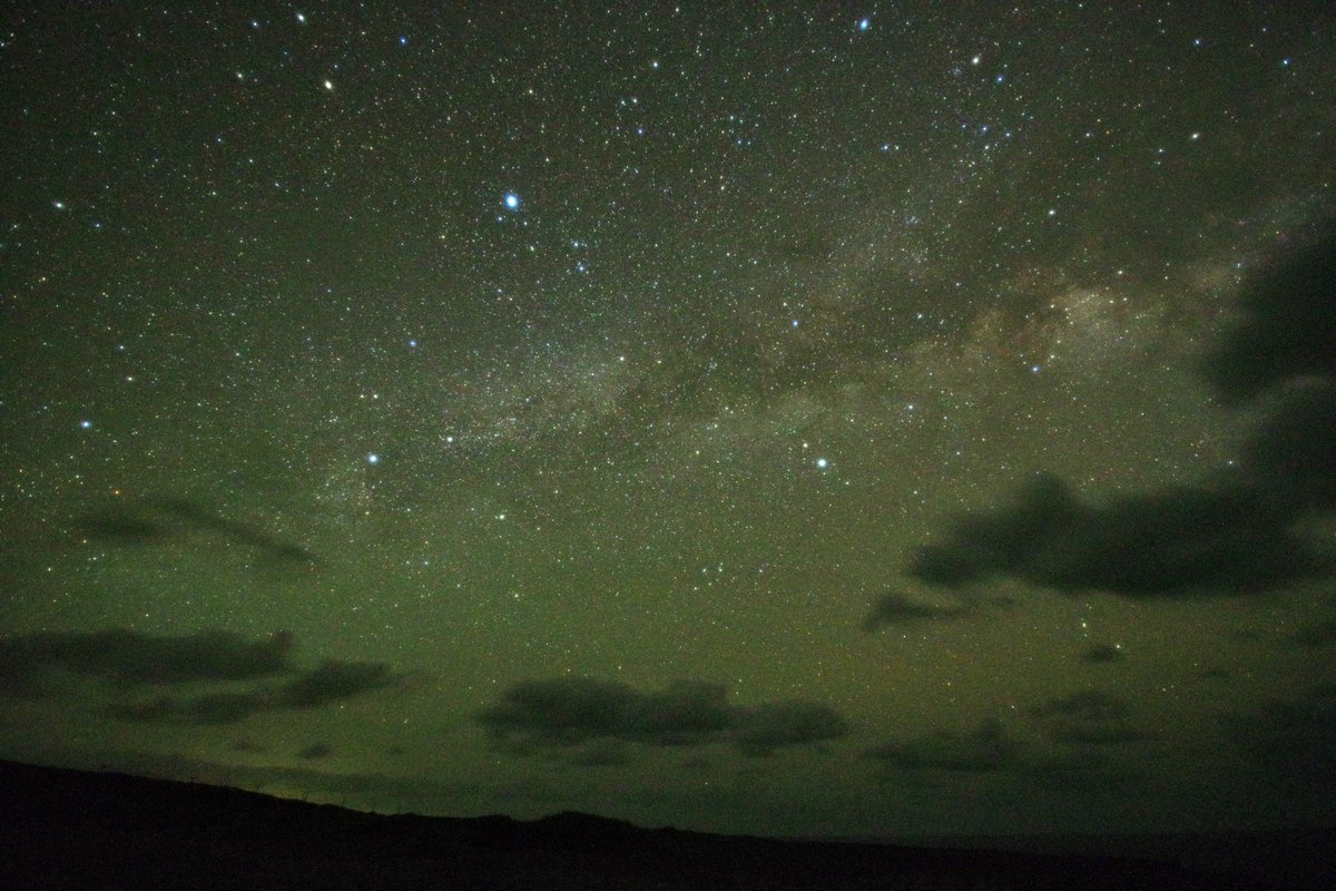 #日本最南端 の #星空 #沖縄県 #波照間島 ① #天の川 #銀河中心 付近 ②天の川のほぼ全景 ③ #さそり座 と天の川 ④ #夏の大三角 #デネブ #アルタイル #ベガ 雲が多く、切れ間を狙って撮影 6時間位粘りました（9時～３時） #南十字星 は雲で見れなかった。残念!! 今夜 #リベンジ (=^..^=)ﾐｬｰ