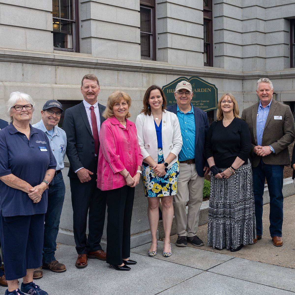 Celebrating the 14th opening season of the #PACapitol Hunger Garden, @SenElderVogelJr and food bank representatives gathered to share the important role the garden plays in raising awareness about food insecurity. bit.ly/3QH9Jvr