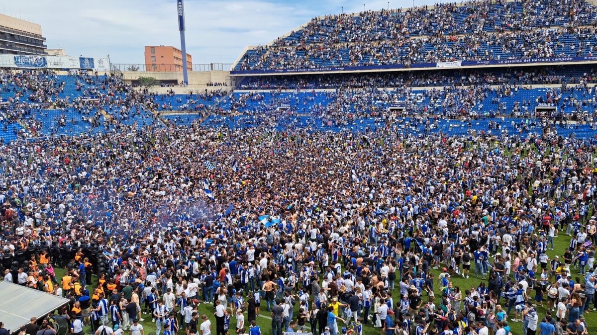 cfhercules's tweet photo. 🫂 𝟱 𝗱𝗲 𝗺𝗮𝘆𝗼 𝗱𝗲 𝟮𝟬𝟮𝟰. Jugamos todos.
💙 #MachoHércules 🤍 https://t.co/Xe1yeb8Ujd