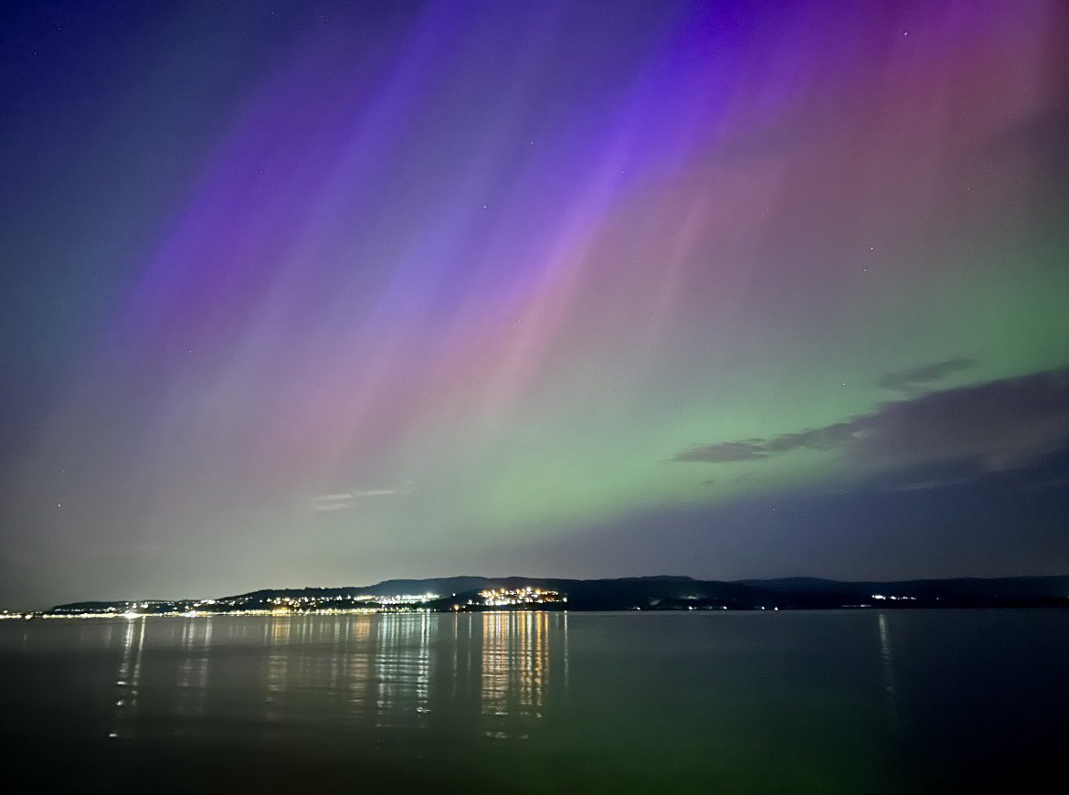 @StephenAHenry This was taken looking over towards Gourock, first time seeing it out the front and not out the back😆✨absolutely amazing!