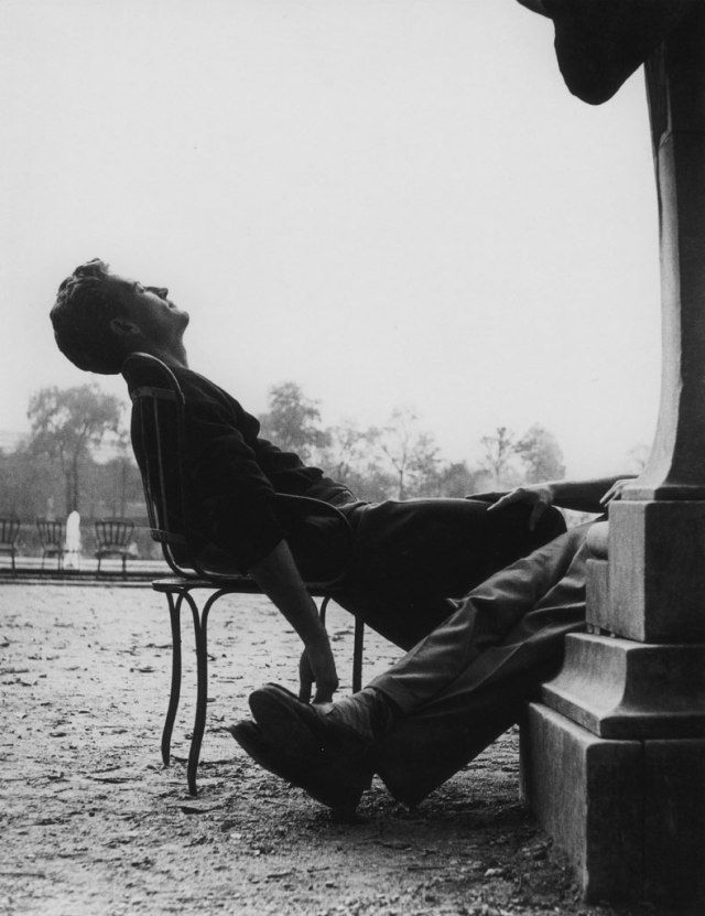 “Do you not see how necessary a world of pains and troubles is to school an intelligence and make it a soul?”

― John Keats, Letters of John Keats

📷 Herbert Tobias, Paris, 1952