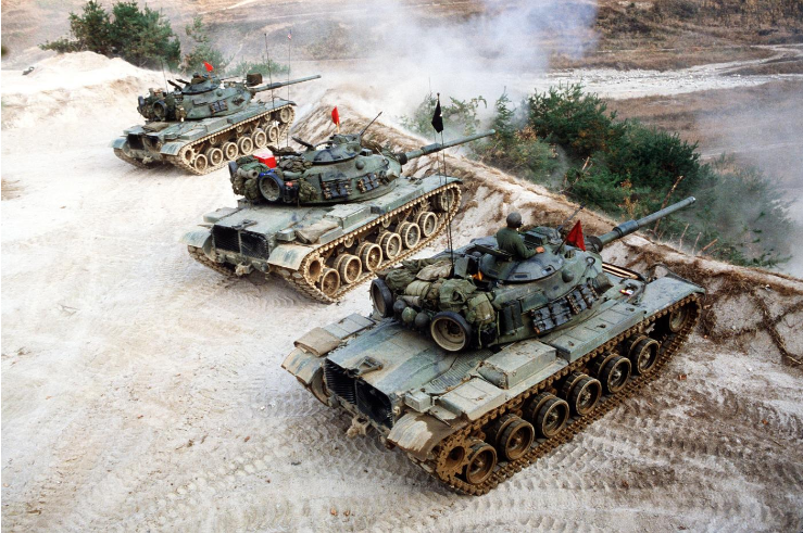 Superb Tank Saturday - USMC M60A1s during a 1980s Operation Bear Hunt in the ROK! #tanks #armor #1980s #USMC #m60a1 #patton #rok #korea #ilovetanks #tanklover