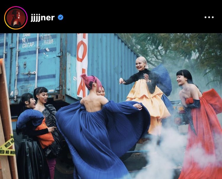 GNSlQMLbIAA0JcB?format=jpg&name=900x900