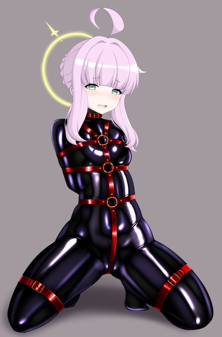 ぴっちり拘束ボンデージの不知火カヤちゃんです!
なんか許しを請うて来たけど放置して帰りたい😊 