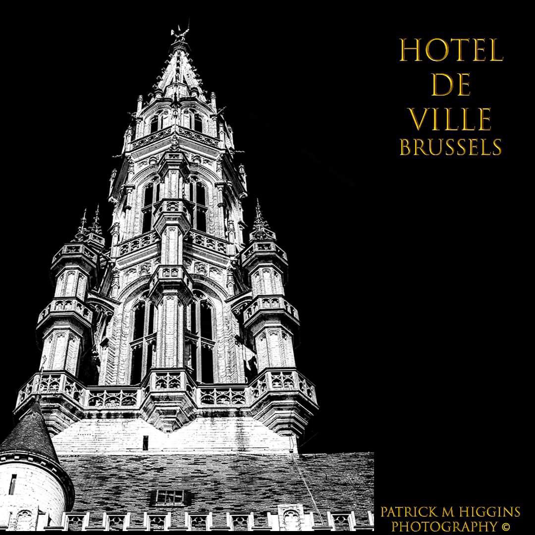 Hotel de Ville. @patrickmhiggins #hoteldevillebruxelles #grandplacebrussels #bnw #bnw_of_our_world #bnwphotography #bnwmood #bnwinstagram #bnwarchitecture #bnwtravel #stadhuis #medieval #brabantinegothic #grotemarkt
