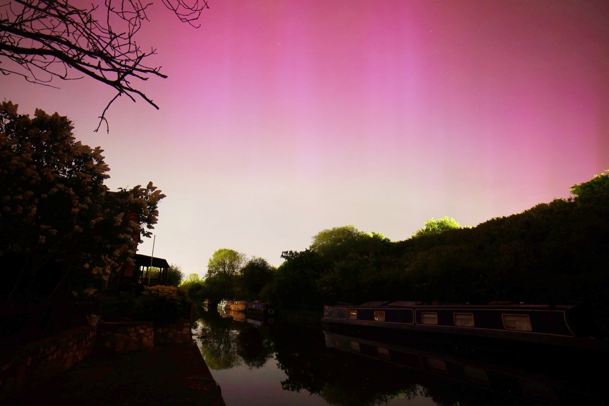 Grand Union at Fenny Stratford last night @scenesfromMK @CanalRiverTrust