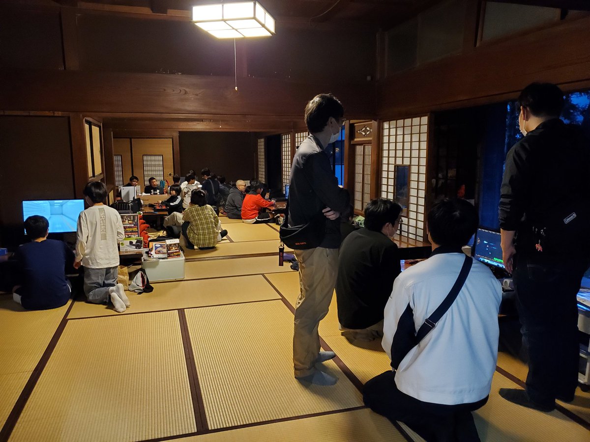 michinoku_ec's tweet photo. 今夜も千厩夜市の開催に併せて、酒のくら交流施設で、ゲーム＆eスポーツ交流会を、開催してます。
奥の蔵では、ナーフのサバゲーも行われています。#MIEC https://t.co/hWf943qh68