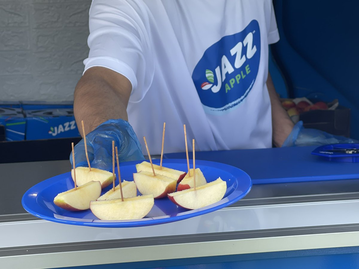 Who’s heading to #ButePark in #Cardiff today for @foodiesfestival ??? Come and find the JAZZ van for your daily JAZZ apple refreshment! #itsjazztime . . . . #alwaysrefreshing #apples #snacktime
