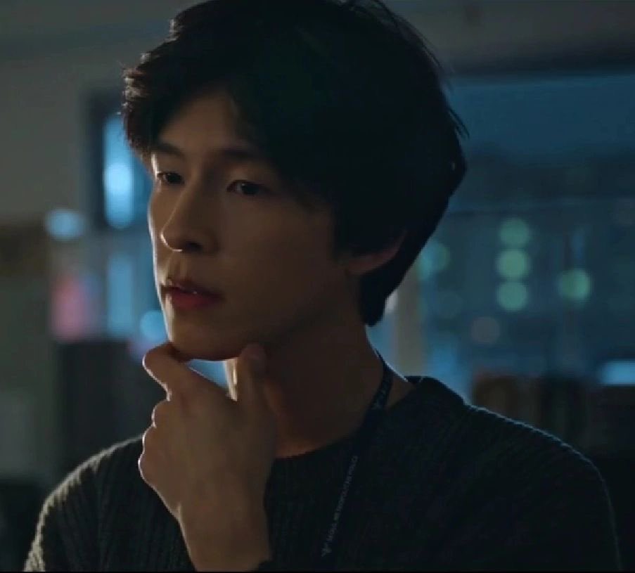 kdrama_menfess's tweet photo. •kdm• Revenant 

Pesona pria yg kaga percaya takhayul
https://t.co/st3VxecSJh