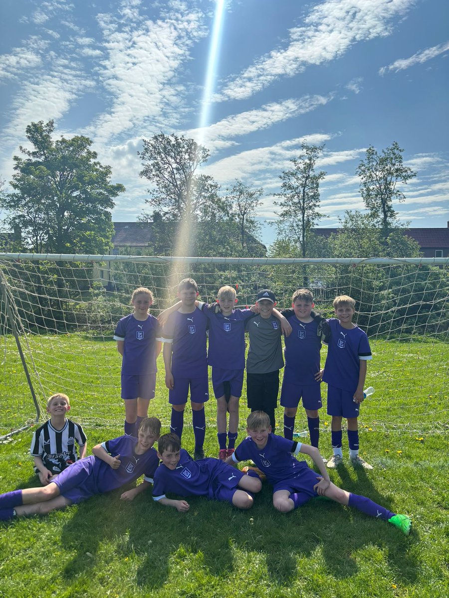 Brilliant game of football on a sunny morning at Bilston! Wonderful success, amazing football skills, & teamwork! Massive thanks to Niall & Sandy our parent coaches for their fantastic encouragement. Thanks to our parents for their support & great to have some ☀️ for a change!