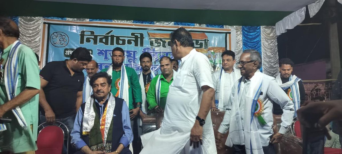It was a massively crowded 'Public Meeting' at Pandaweshwar with MLA #Narendranath Chakraborty #Asif #Kriti other senior leaders & workers #TMC. The warmth of the people is very comforting indeed! Joi Bangla! Jai Hind! @YashwantSinha @Prithvrj @MamataOfficial @AITCofficial…