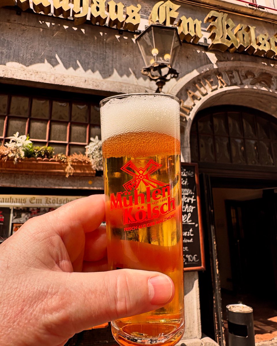 Prost! Drinking beer in the centuries-old Em Kölsche Boor in Cologne on our @arosa_cruises cruise