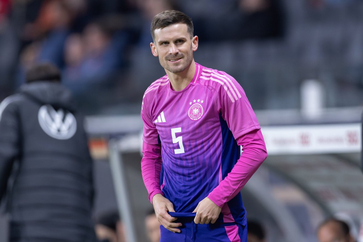 🚨News #Groß | Eintracht Frankfurt is determined to sign him. There were concrete talks last year. Now, #SGE is pushing again! 

➡️ Eintracht wants to secure his experience and quality 

➡️ Initial discussions have taken place. Frankfurt's feeling is that a transfer is difficult…
