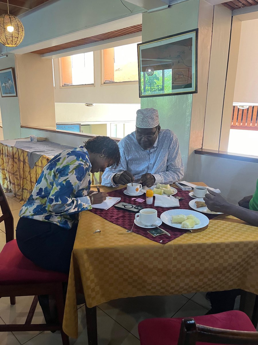 Enjoying deep political, philosophical and intellectual discourse with Prof. Osogo Ambani, Kembo Kenaya and others at the ⁦@UGMParty⁩ convention in Kisumu.