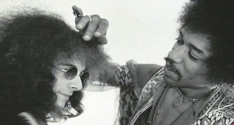 Remembering Noel Redding today. He passed away on this day in 2003 at the age of 57.