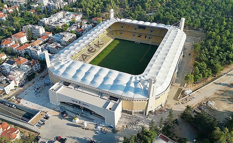 Inauguras tu estadio, te conceden la final de la Conference League, y se planta en la final uno de tus rivales de tu ciudad.

Le ha pasado al AEK Atenas.