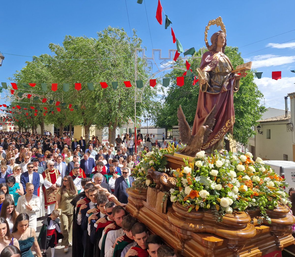 🔴🟢 San Juan Evangelista está en la calle.
Feliz Día de San Juan