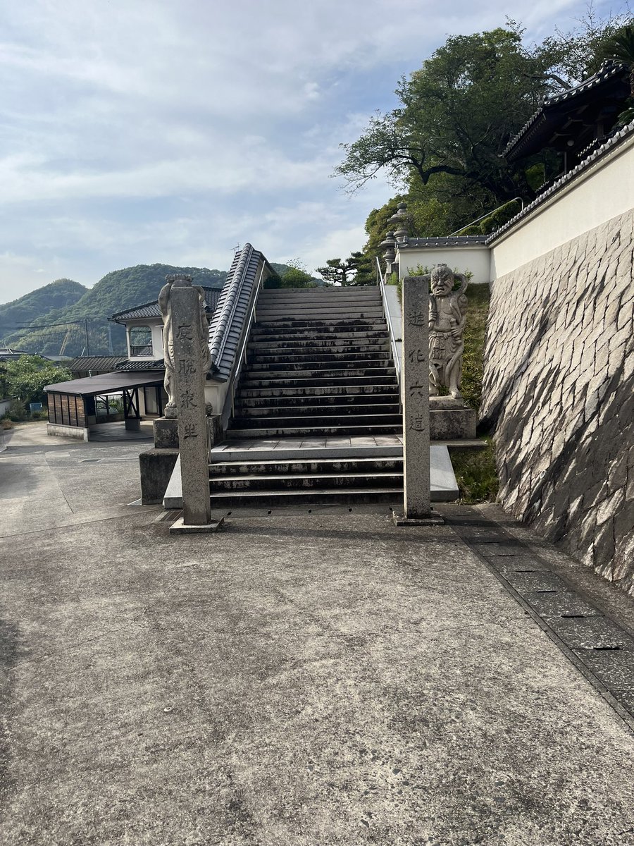 bei0212's tweet photo. メインのお墓参り…普通なんだけど、普通？では無かった感じ…なんか無駄に色々考えさせられるね。 https://t.co/1PZxrAQAJR