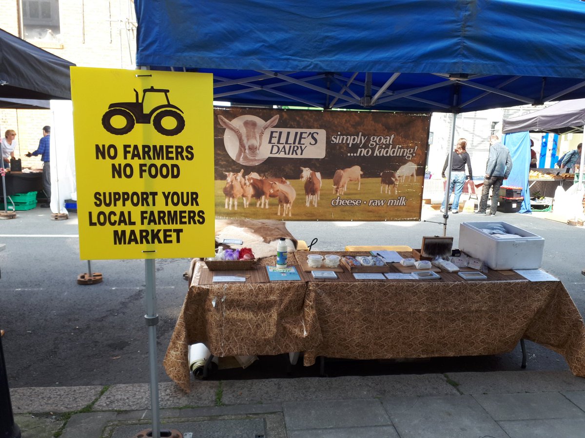 New and improved sign for our market today! Flying the flag today <a href="/Londonfarmers/">LondonFarmersMarkets</a> #Ealing 
Shop local, try veg box schemes &amp; farmers markets to support farmers, growers and producers <a href="/NoFarmsNoFoods/">No Farmers, No Food</a> #shoplocal