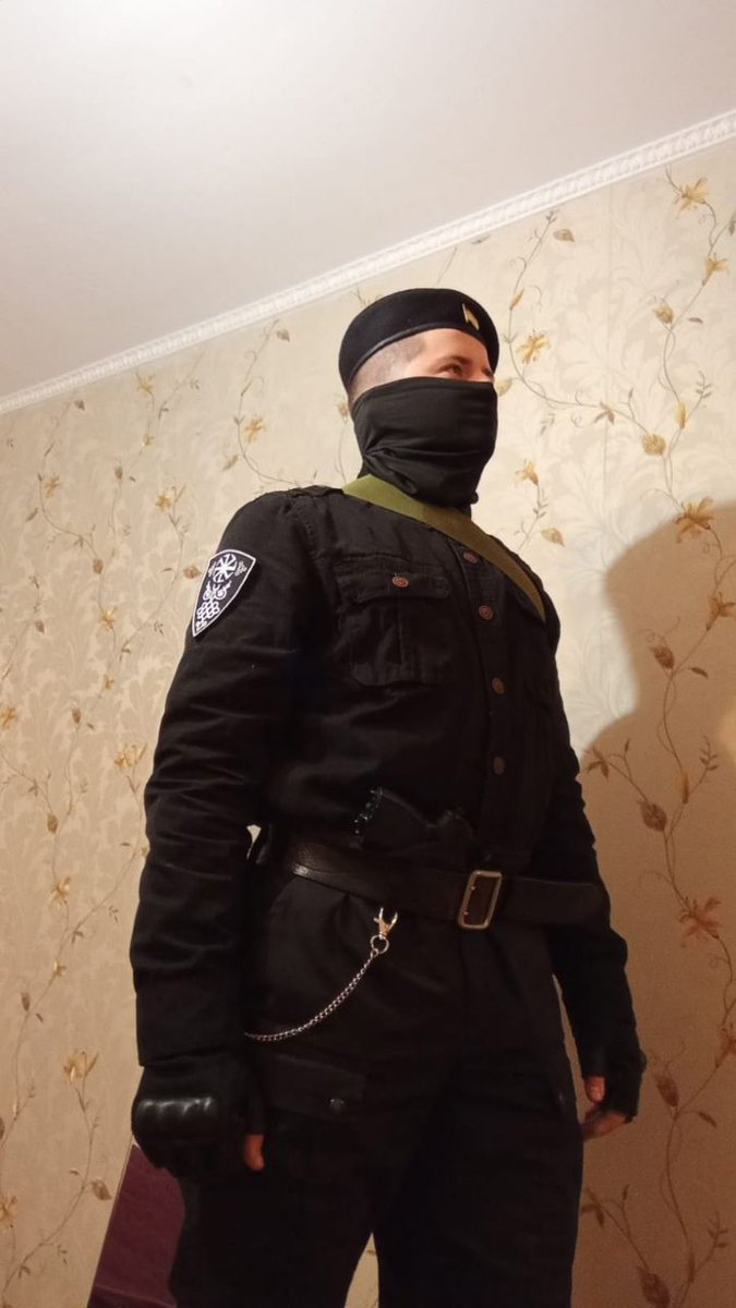 Another one good russian furry(obviously against the war cause it's all putin's fault, right?)  ended up in the list. 

#Myrotvorets