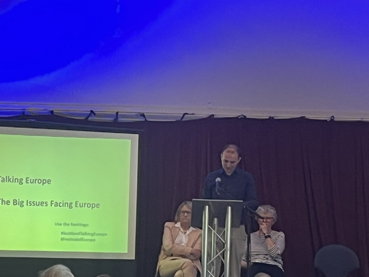 .@StephenGethins now speaking at #FestivalofEurope “2004 enlargement was one of the greatest success stories” @GrassrootsEU @mikegalsworthy @davidmcd0nald “Europe at its heart is a peace project” Check it out here the Festival of Europe euromovescotland.org.uk/event/talking-…
