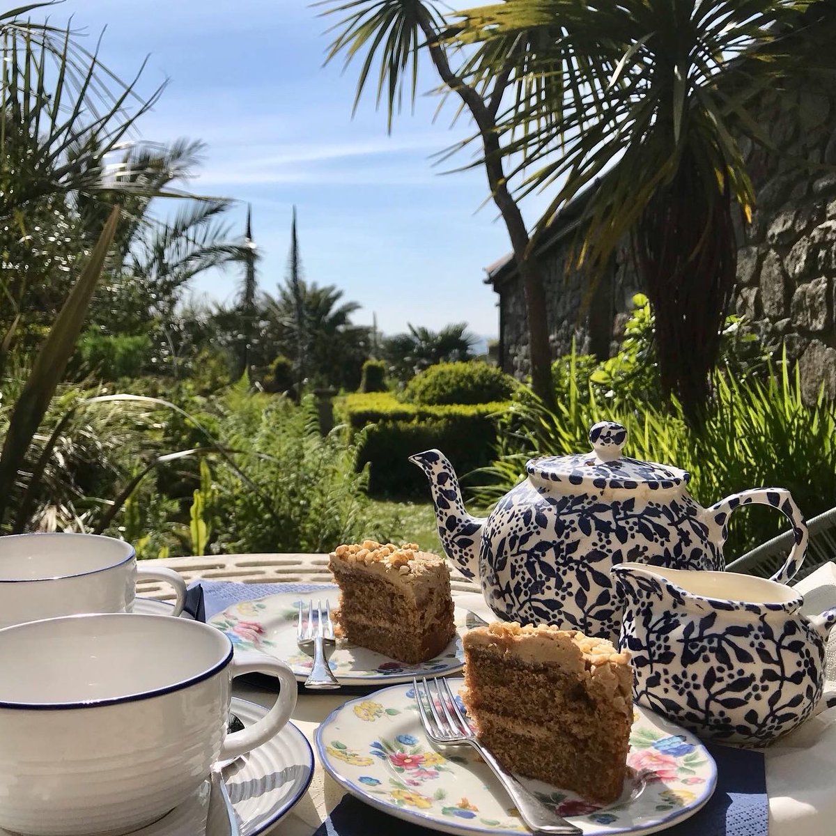 Everything stops for tea. Wonderful to be able to sit outside #Cornwall #afternoontea