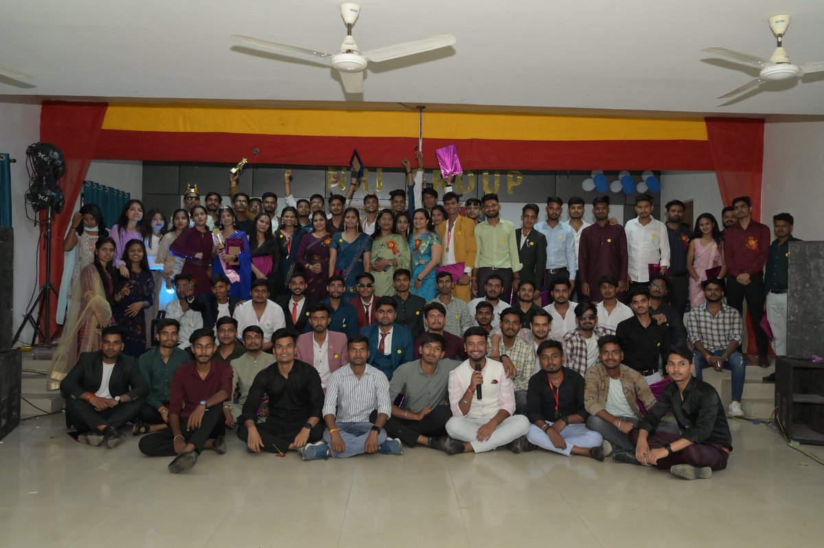 #Farewell Party of B. Pharmacy Final Year Students Organized by the 3rd Year Students of NRI Institute of Research & Technology- Pharmacy (NIRTP), Bhopal.

#FarewellParty #Pharmacy #DPharma #BPharma #MPharma #PharmacyEducation #PharmacyCourses #PharmacyCareer #College