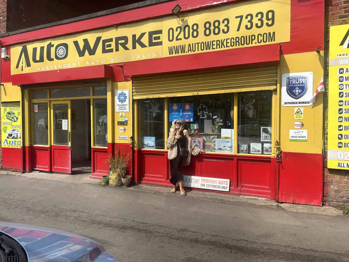 Thanks #Autowerkes #muswellhill #flattyre on way to wedding in #brighton ! Always look after us , think we ll make it now .x