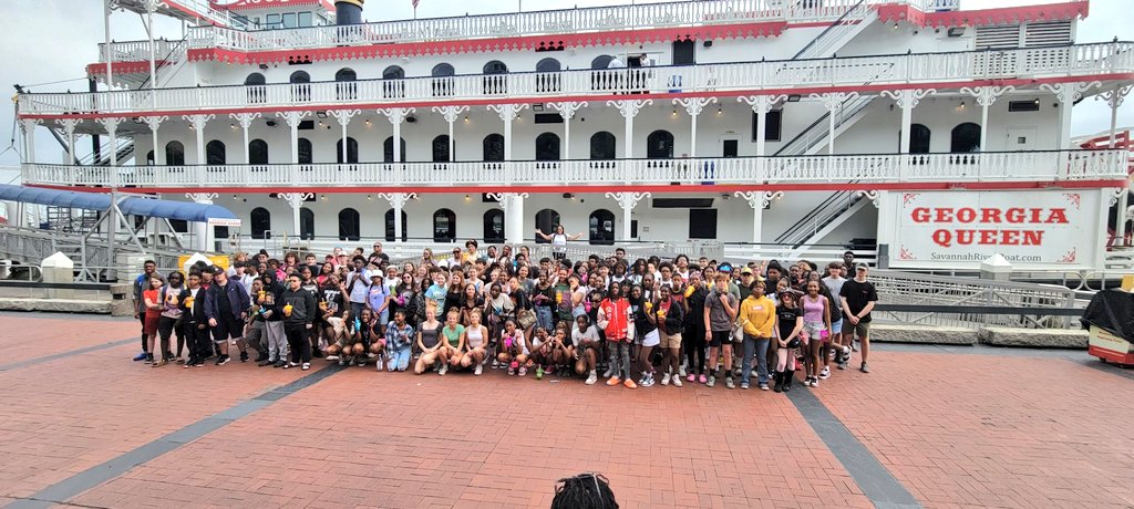 CynthiaMcCray19's tweet photo. Kudos to @ugmswolverines 8th grade teachers (Ms. Kraus) for planning an educational and fun 3-day field trip to Savannah/Tybee Island as a culminating GA studies activity. Lots of learning and enjoyment! #HSbound #ChaperonesRock 
@Dricheducator https://t.co/ya2ZeQwx8Q
