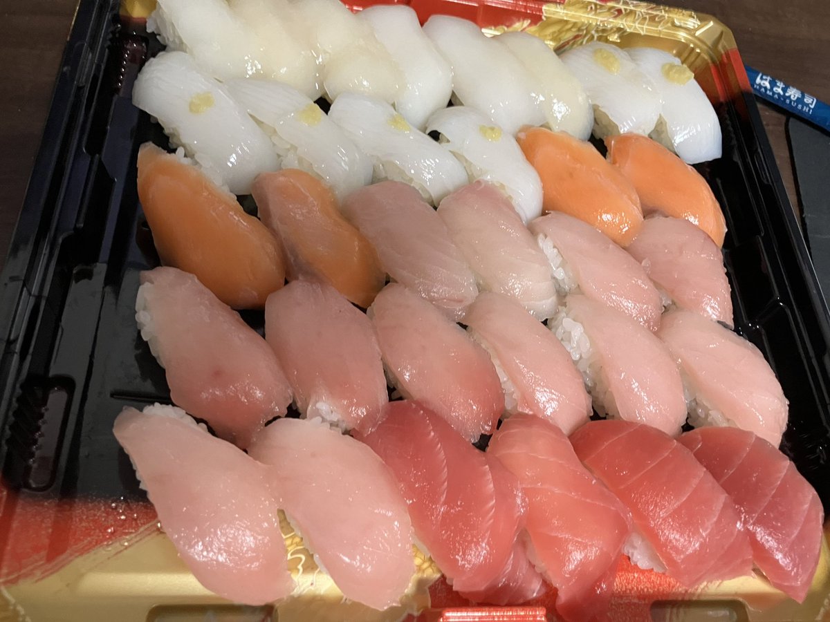 ネタは小さいが税込110円のメニューで満足できるなら、はま寿司ほどコスパの良い寿司屋はないのではなかろうか。