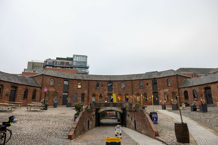 CanalRiverTrust's tweet image. Celebrate 150 years of Roundhouse Birmingham with us! Originally Corporation Wharf, this iconic landmark has witnessed Birmingham's evolution since 1874.
Join us May 10-12 for a weekend celebration, featuring family crafts, kayaking, and more! 👉 ow.ly/ZPvs50RskOO
